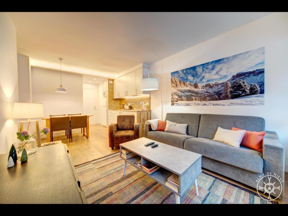 Salana De Alma De Nieve Apartment Baqueira Beret Luaran gambar